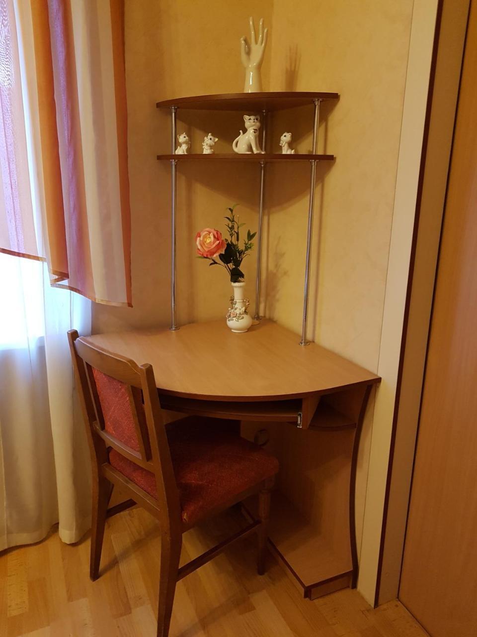 Roses Apartment In The City Center Chernihiv Ngoại thất bức ảnh